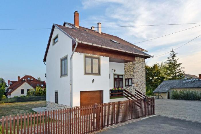 Blackbird Apartment Балатонфюред Номер фото